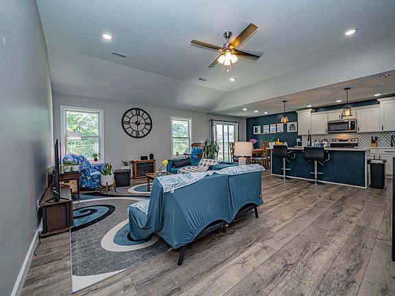 5th image of 1501 Ellis Pl