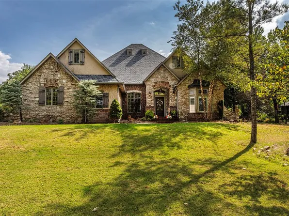 1901 Cobblestone Ct, Edmond, OK 73034