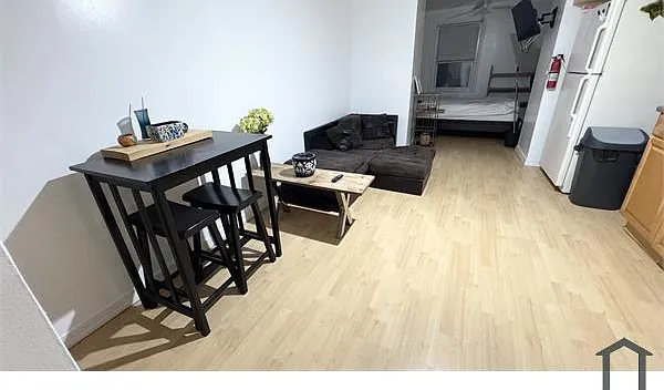 1 bed, $1,100 — Photo 3