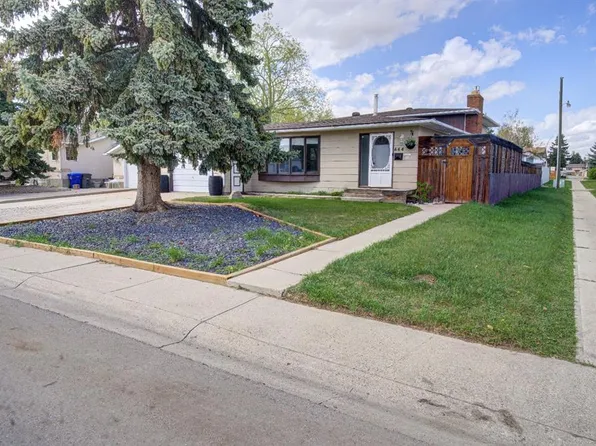 664 S 49th Ave W, Claresholm, AB T0L 0T0