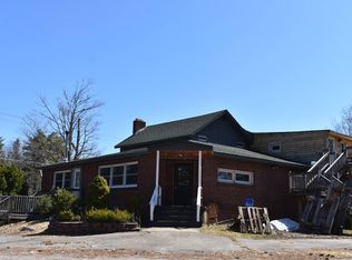 101 Washington Sq, Caroga Lake, NY 12032