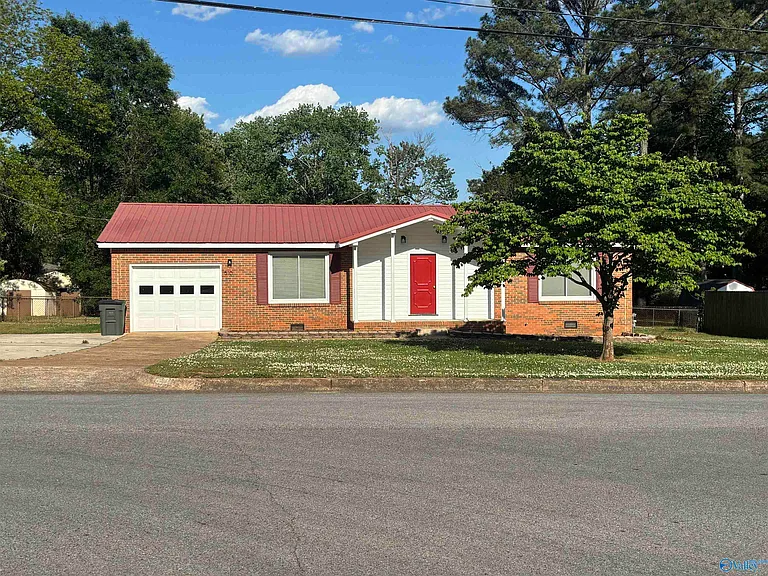 510 Clift Dr — Photo 34