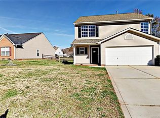 925 Poplar Forest Rdg, Clover, SC 29710