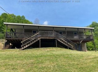 2282 Lick Frk, Spencer, WV 25276