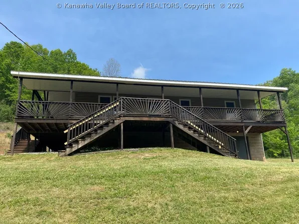 2282 Lick Frk, Spencer, WV 25276