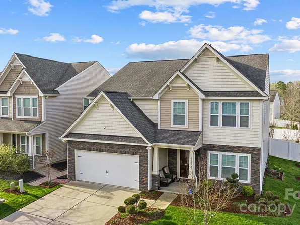 10335 Snowbell Ct, Charlotte, NC 28215