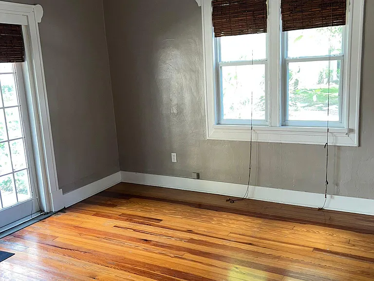 721 Greenwood St — Photo 16
