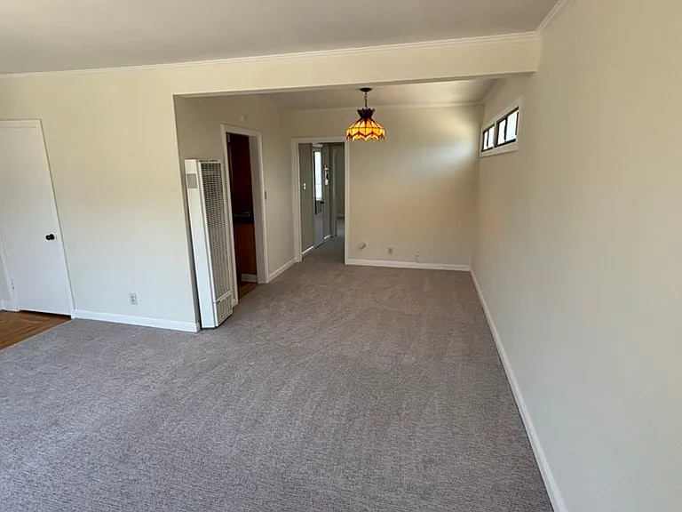 1025 Noel Dr #E — Photo 2