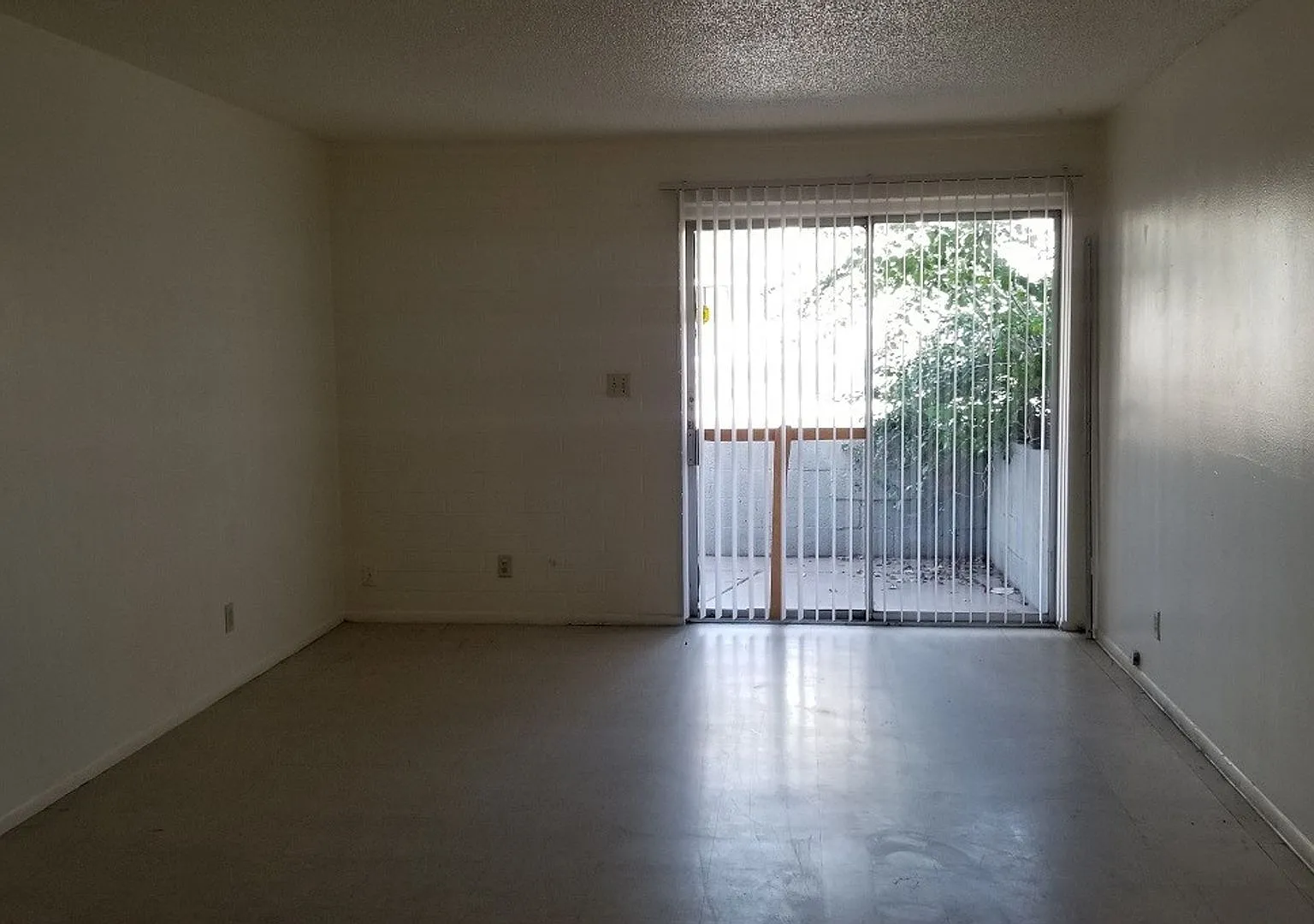 913 E. Spence — Photo 3