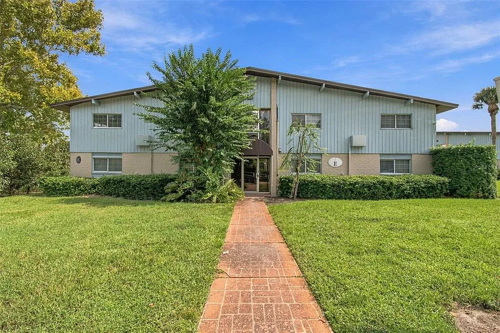 3 bed, 2.0 bath, 1149 sqft, $1,850 — Photo 1