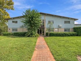1695 Lee Rd