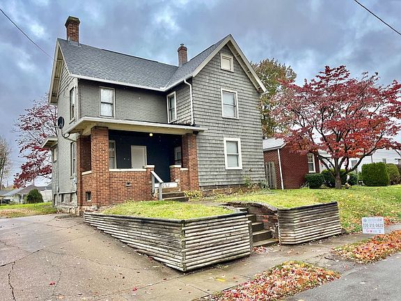 2nd image of 1057 10th St NE