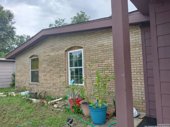 5130 VILLAGE GREEN, San Antonio, TX 78218