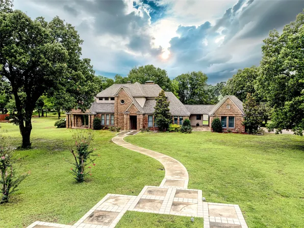 912 Walnut Creek Dr, Fairfield, TX 75840