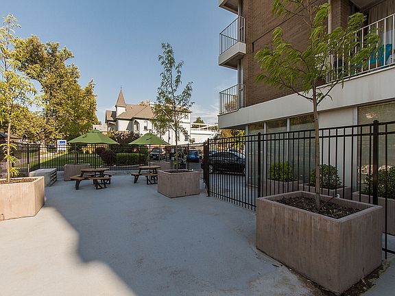 4th image of 710 E 200 S APT 4C