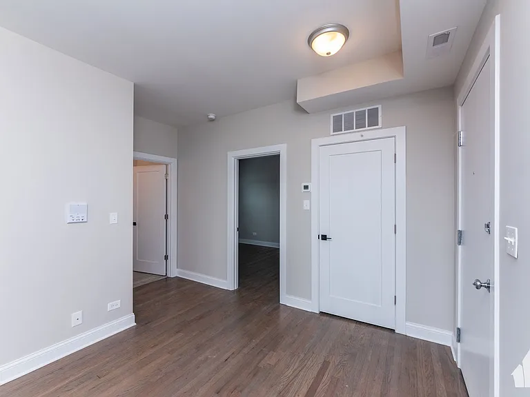 3409 W Fullerton Ave #2 — Photo 5