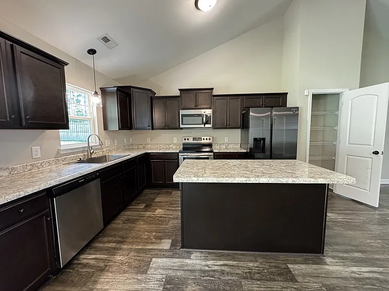 232 Westfield Dr — Photo 5