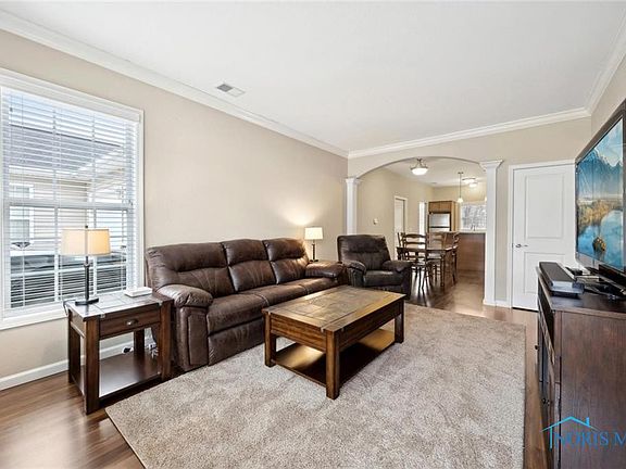 3rd image of 1646 Brooklynn Park W