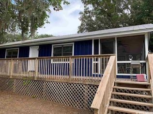 114 Benjamin Dr, Hawthorne, FL 32640