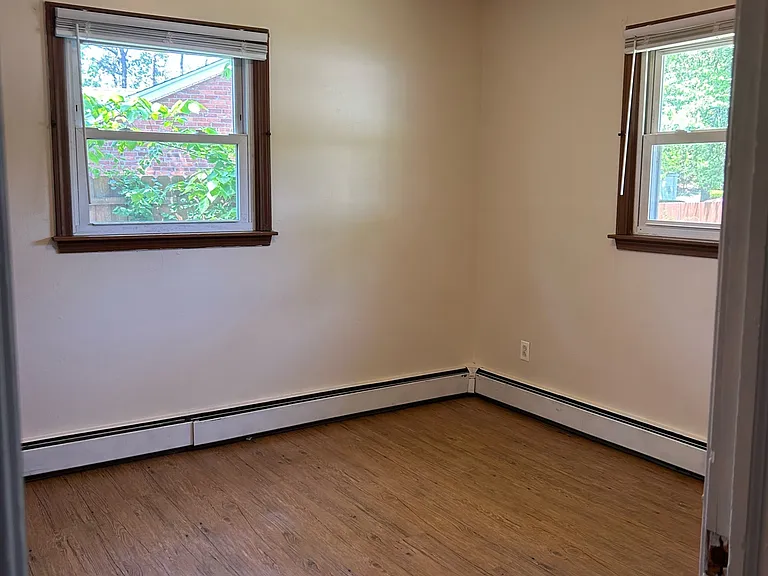 667 Bradley Rd — Photo 11