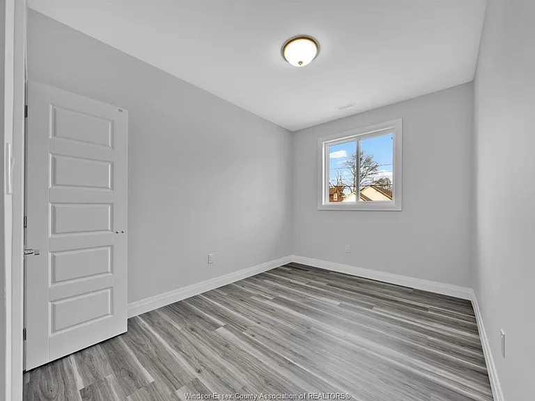 3549 Peter St #4 — Photo 15