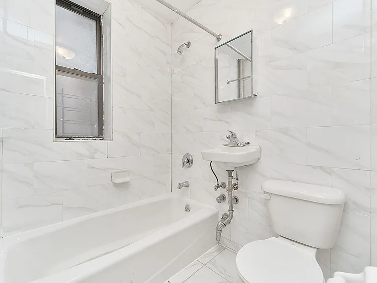 587 W 177th St #43 — Photo 12