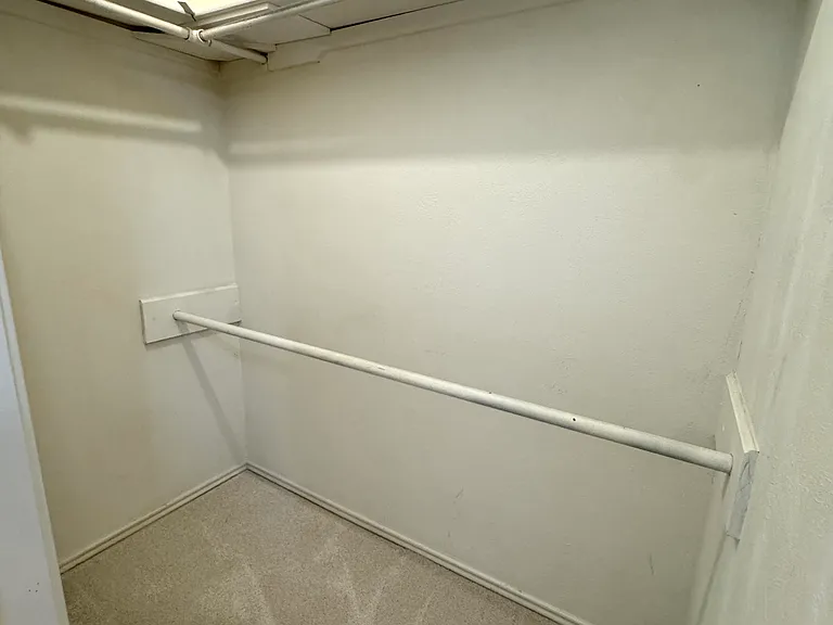 108 E Brooks St — Photo 24