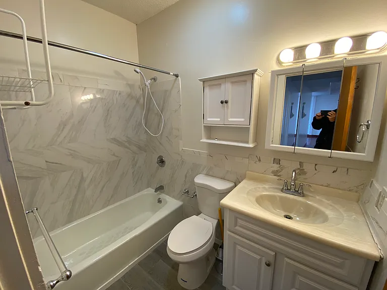 2 Hine Pl #3B — Photo 10