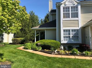 7901 Normandy Dr, Mount Laurel, NJ 08054