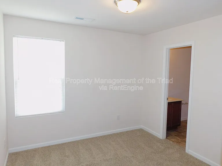 415 Hidden Brook Ln — Photo 17
