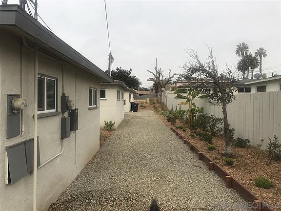 3rd image of 3626 Newton Ave #3628