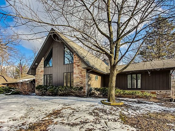 4th image of 6N045 White Oak Ln