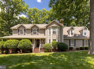 4 Pickering Rd, Fredericksburg, VA 22405