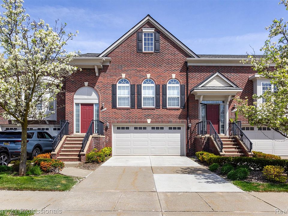1st image of 955 Sandalwood Dr