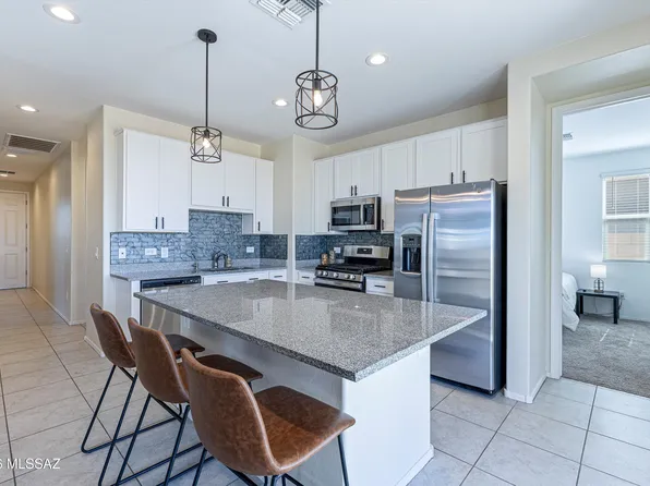 21727 E Holstein Way, Red Rock, AZ 85145