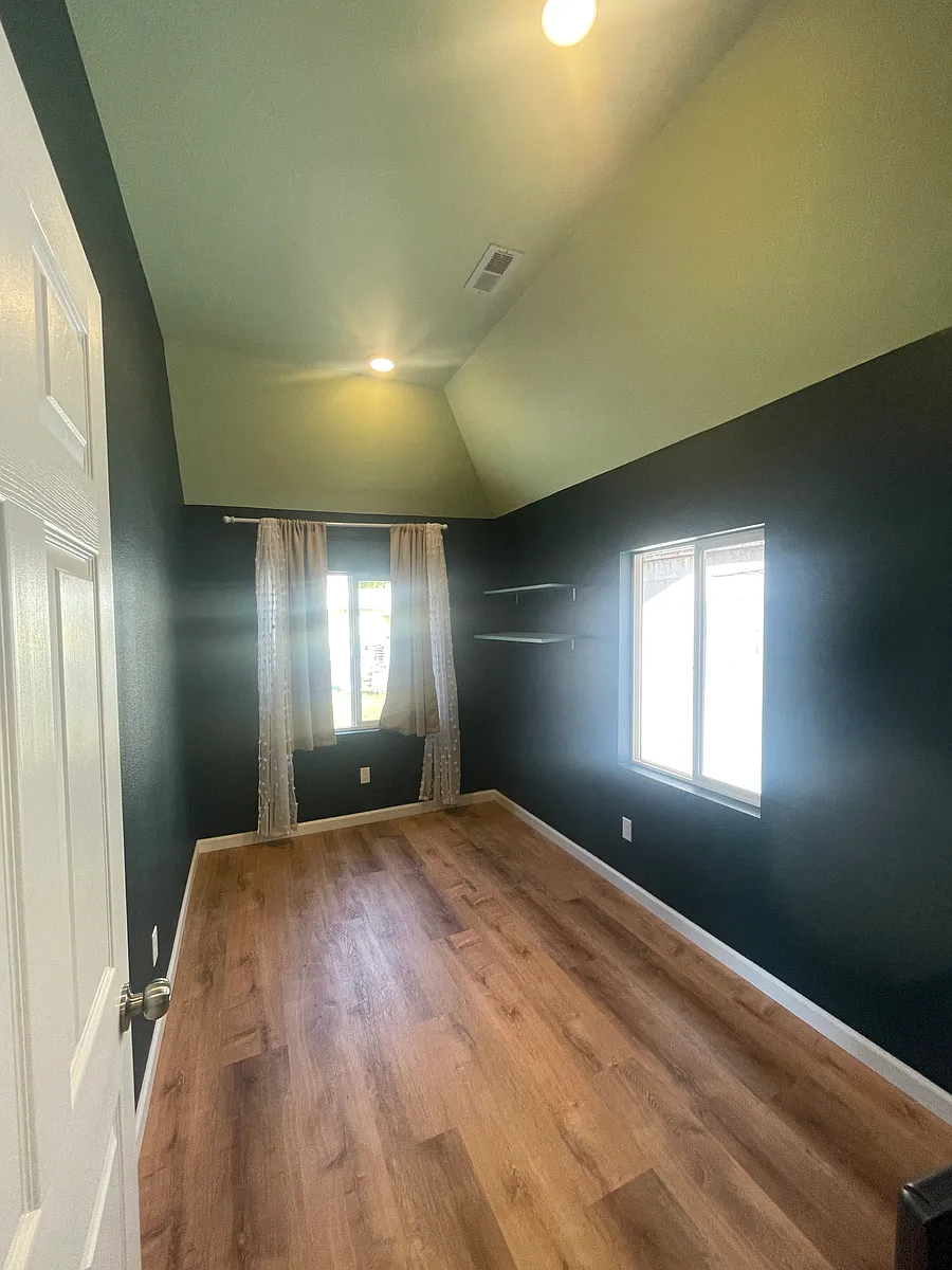 Building Photo - 952 Wind River Rd #1