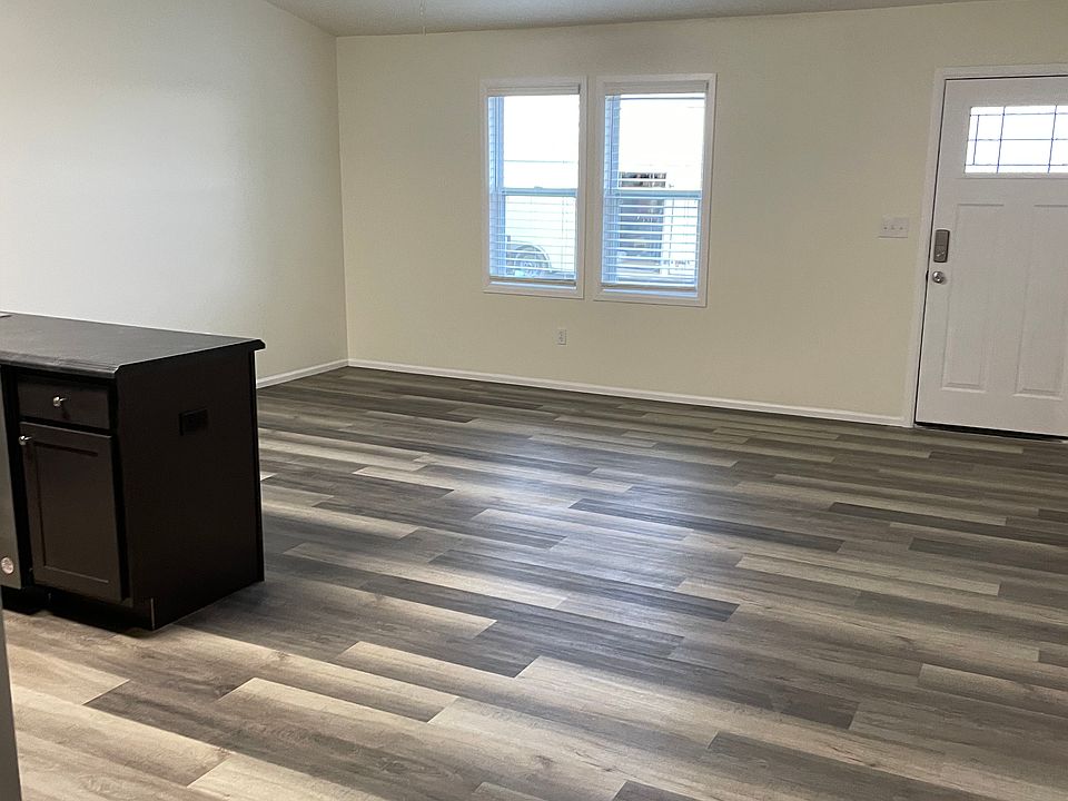 2nd image of 710 Benjamin Dr