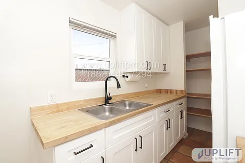 721 D St Photo 1