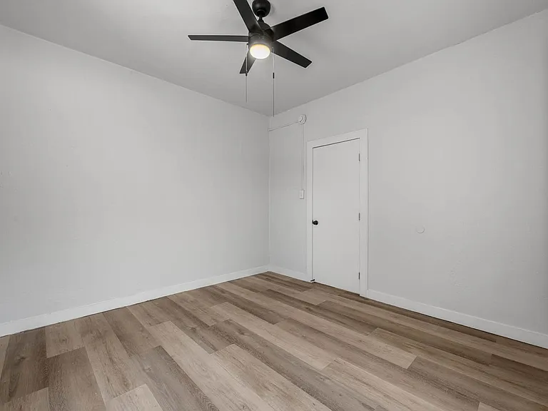 2849 San Marino St #110 — Photo 10