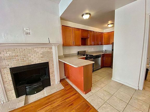 4th image of 254 W 73rd St APT 6