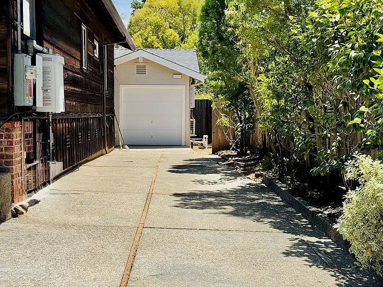 21 Sierra Ave — Photo 17