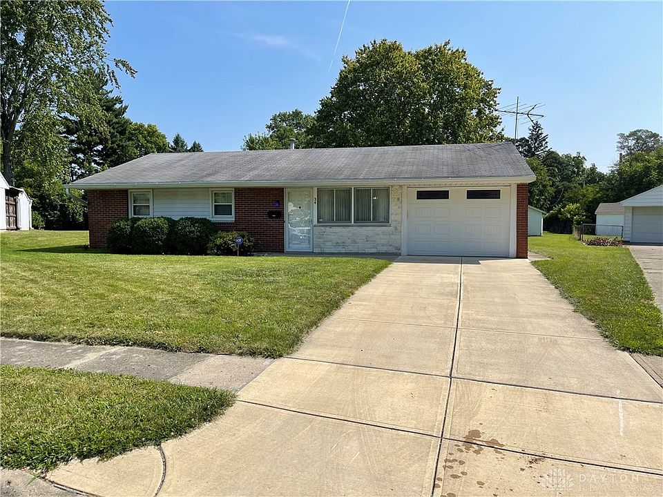 1st image of 34 Carma Dr