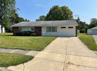 34 Carma Dr, Dayton, OH 45426