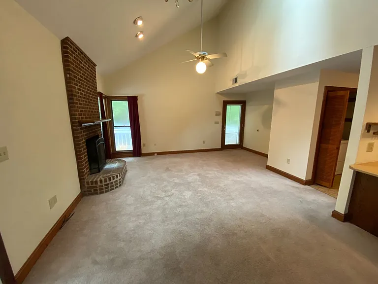 700 Grove Ave — Photo 18