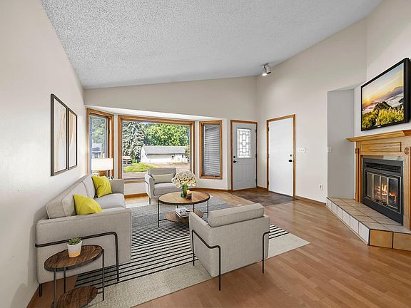 3rd image of 737 6th Ave NW