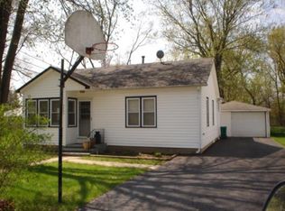 3003 Emily Ln, McHenry, IL 60051