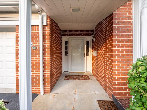 3rd image of 1525 Timothy Dr
