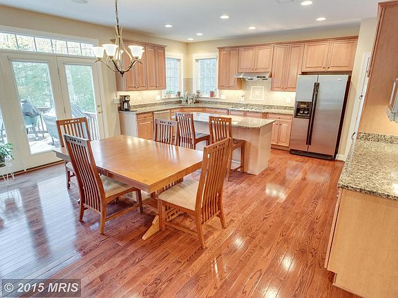 5th image of 9221 Treasure Oak Ct