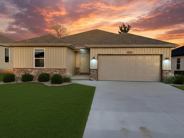 3426 N Nixon Avenue, Springfield, MO 65803