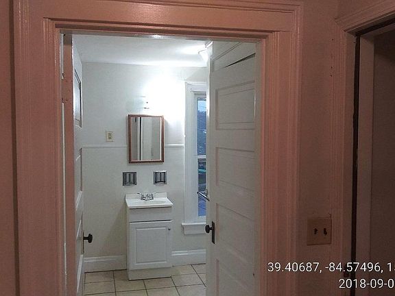 5th image of 26 Millville Ave
